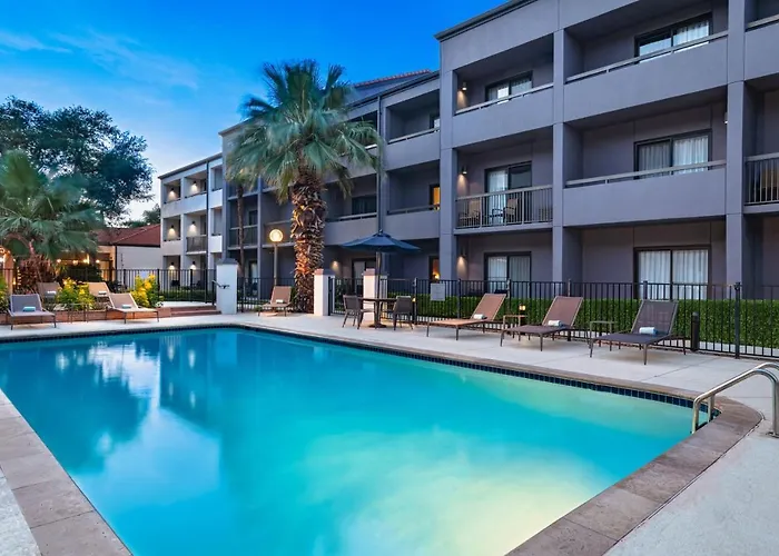 Courtyard By Marriott San Antonio Downtown