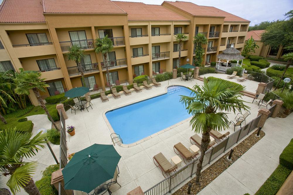 Courtyard By Marriott Downtown San Antonio