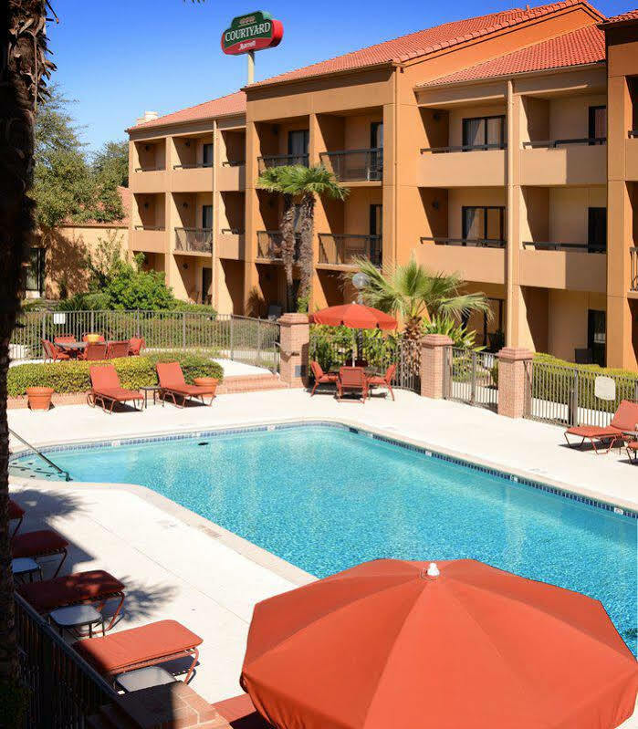 Courtyard By Marriott Downtown
